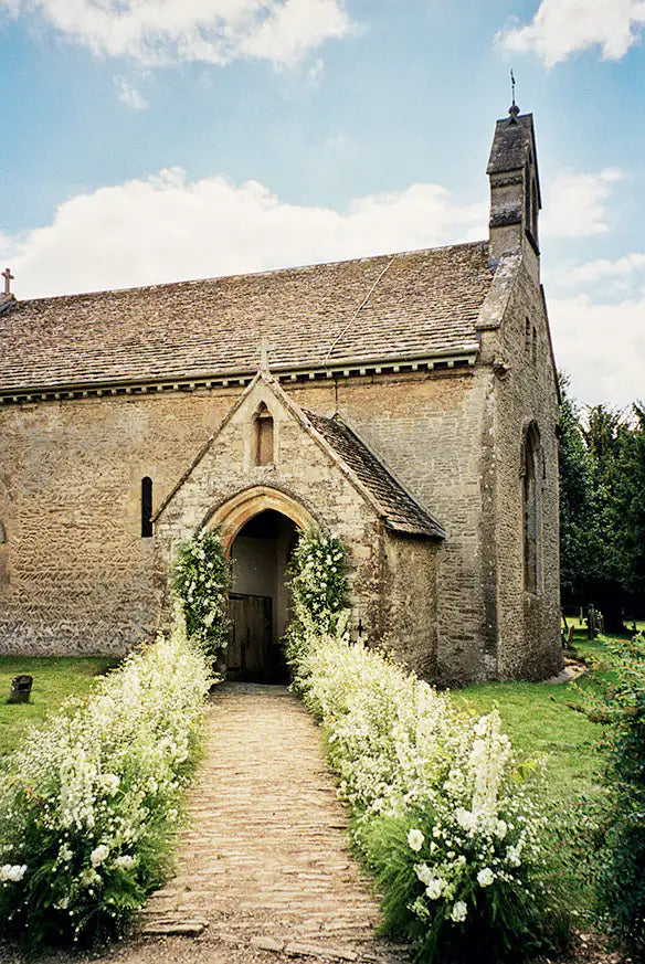 The Perfect Venue: A Guide to Choosing the Right Space for Your Wedding