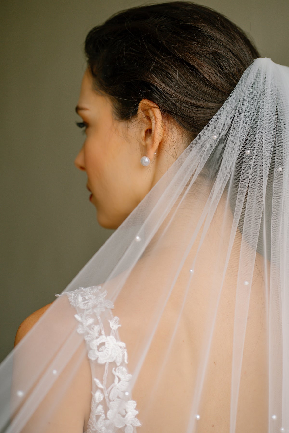 Muse Pearl Scatter Veil