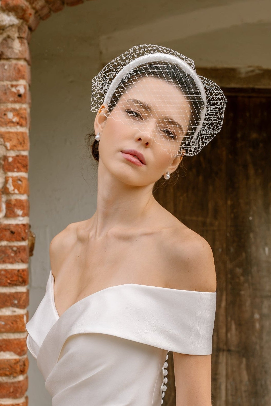 Cavendish Headband with Birdcage