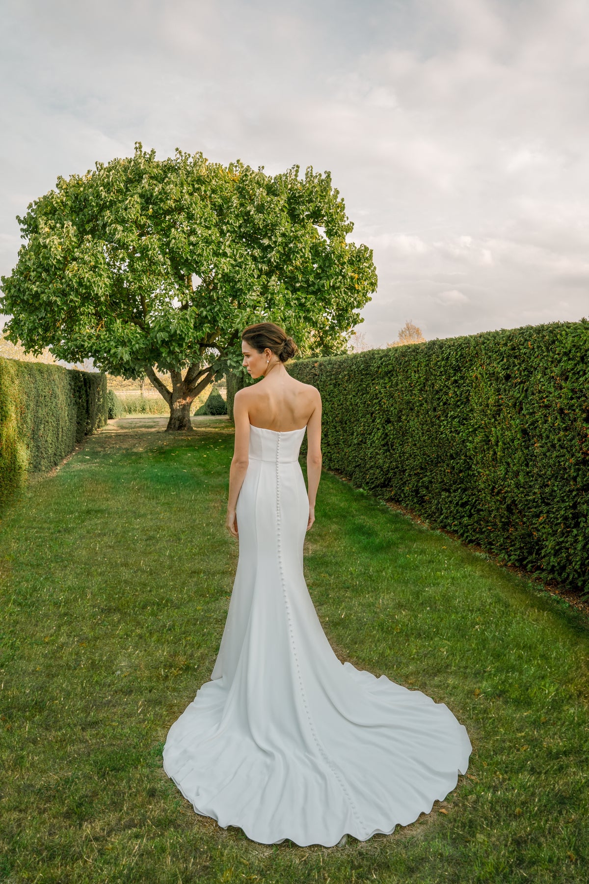 Genevieve Strapless Fitted Wedding Dress in Ivory Stretch Crepe