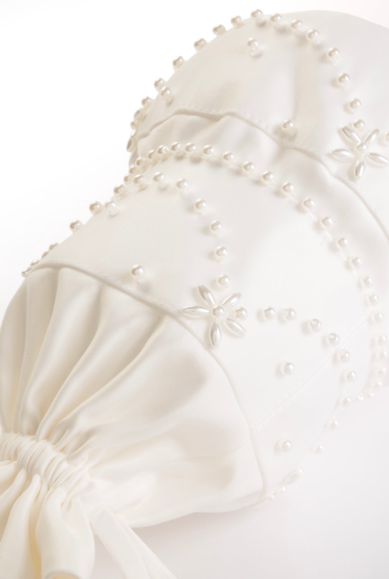 'Wedding Cake' Embellished Bag In Ivory