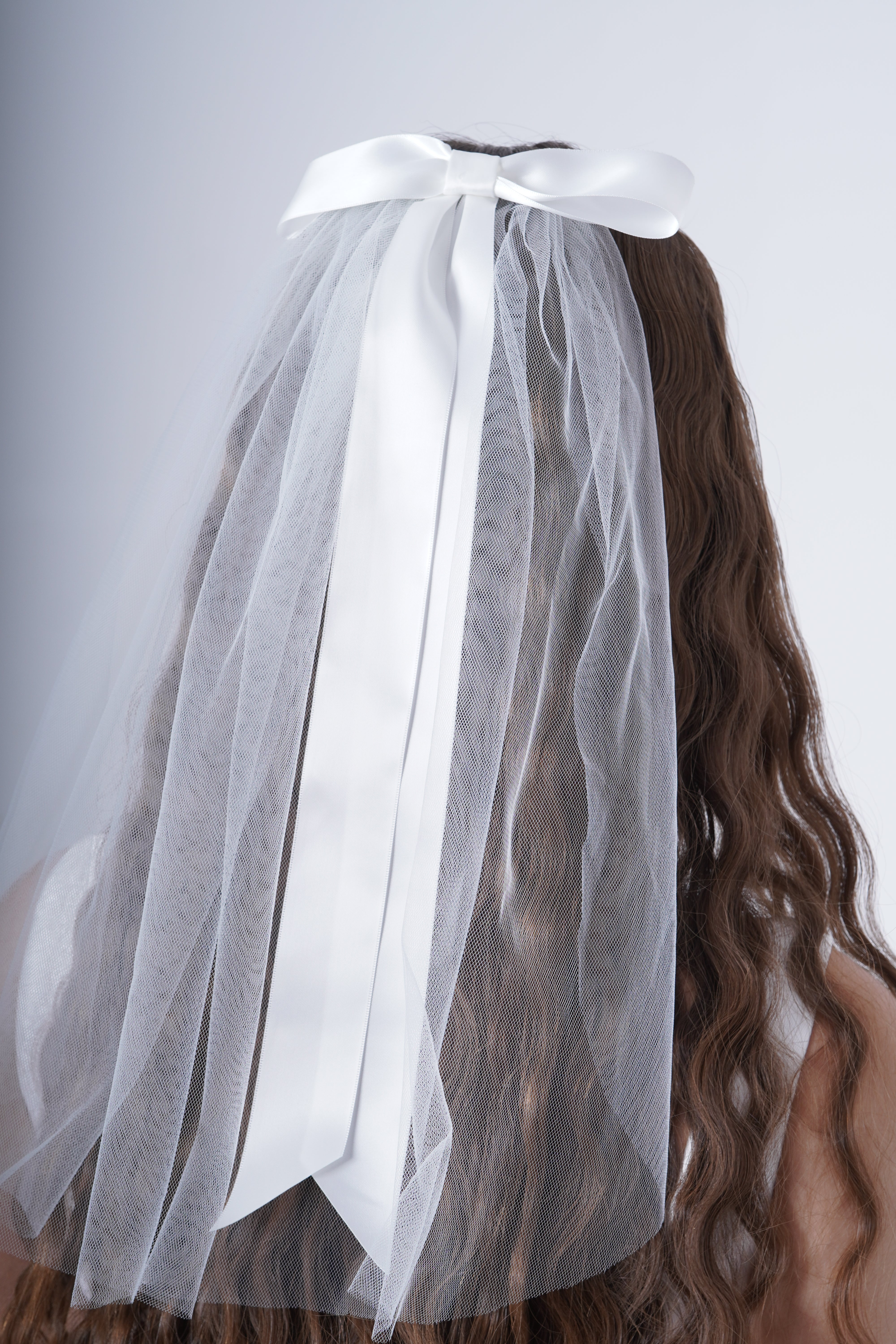 Ariana Top Bow Veil