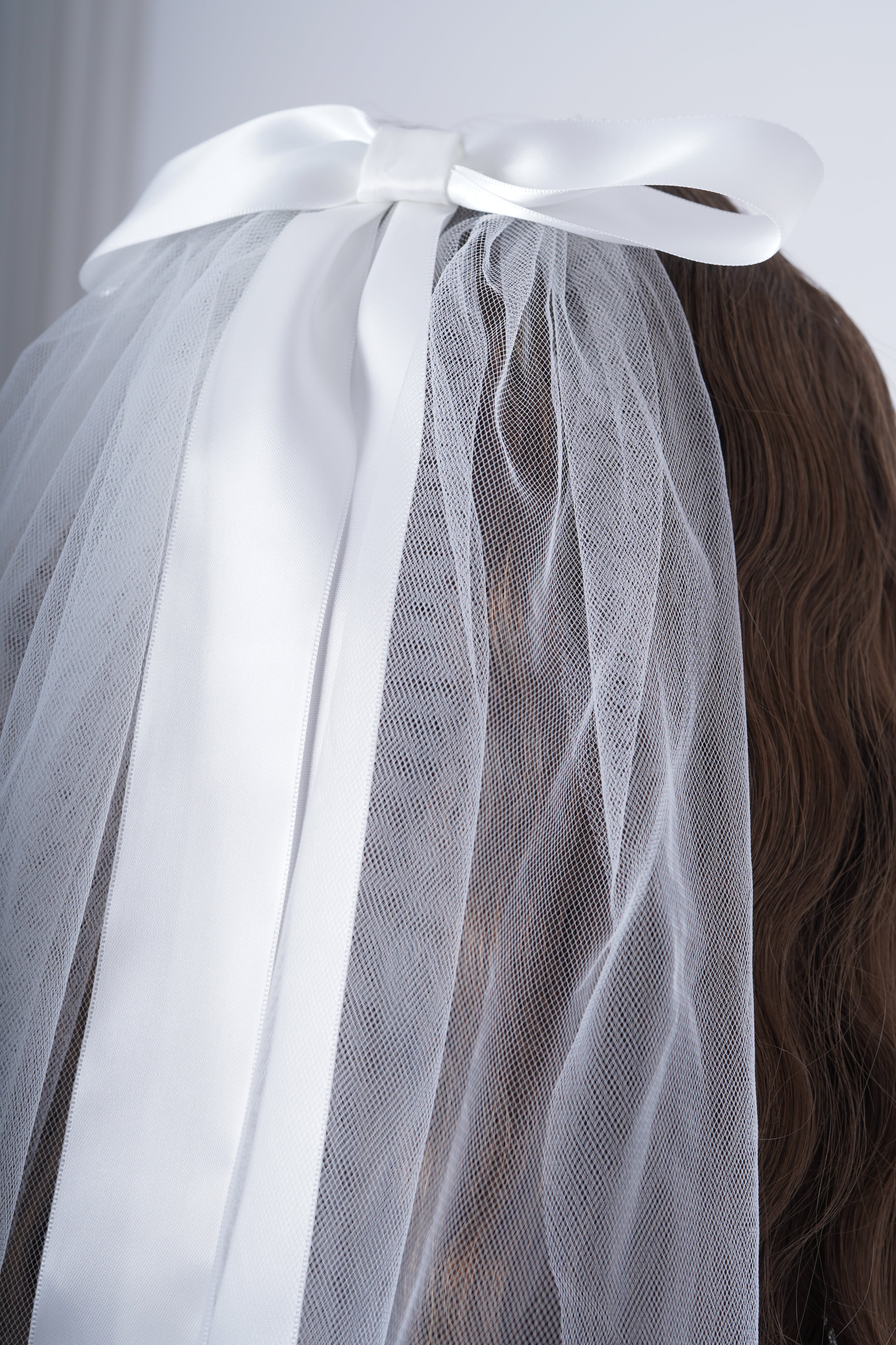 Ariana Top Bow Veil
