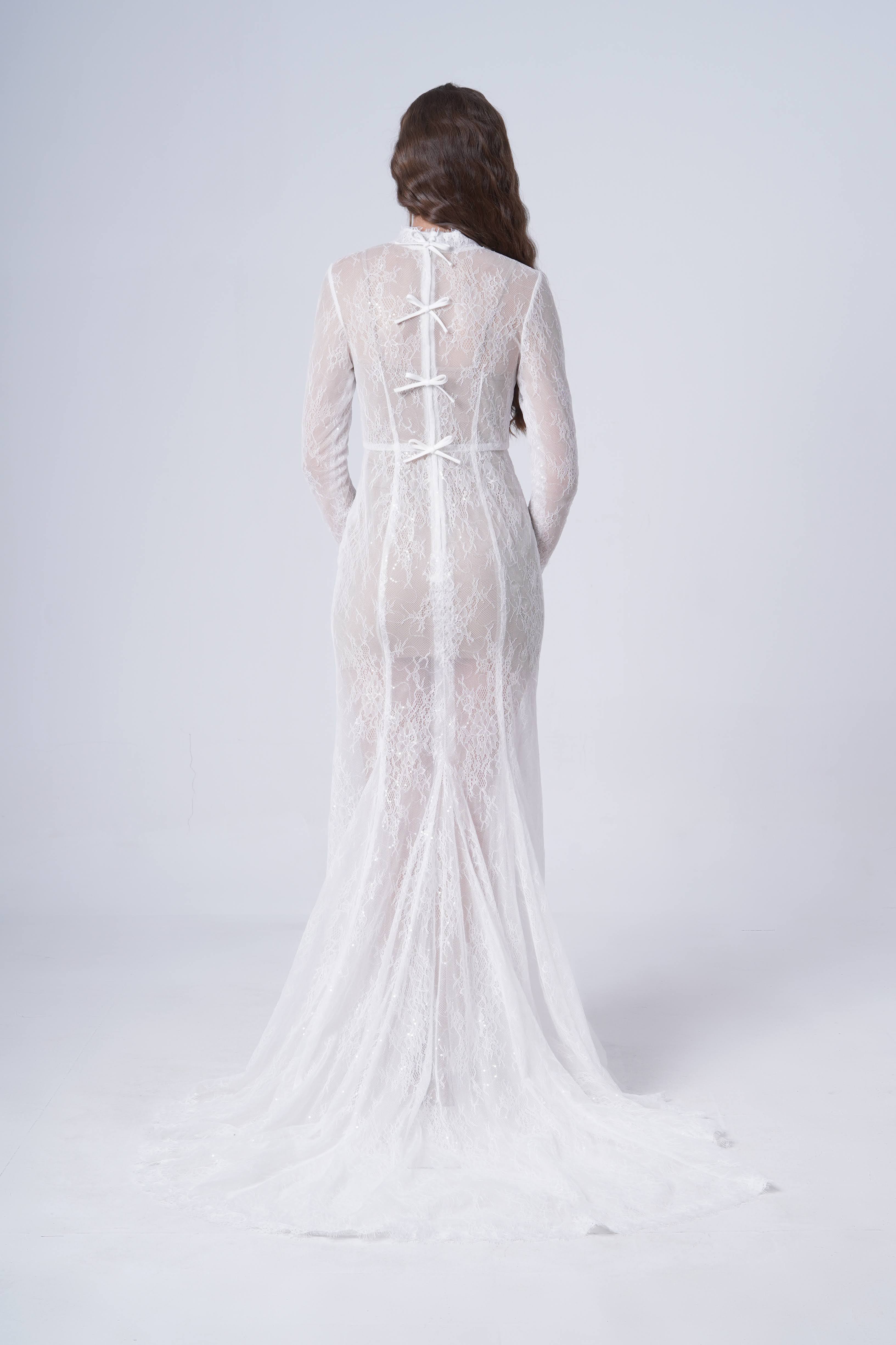 Nova Bridal Dress in Ivory Chantilly Lace