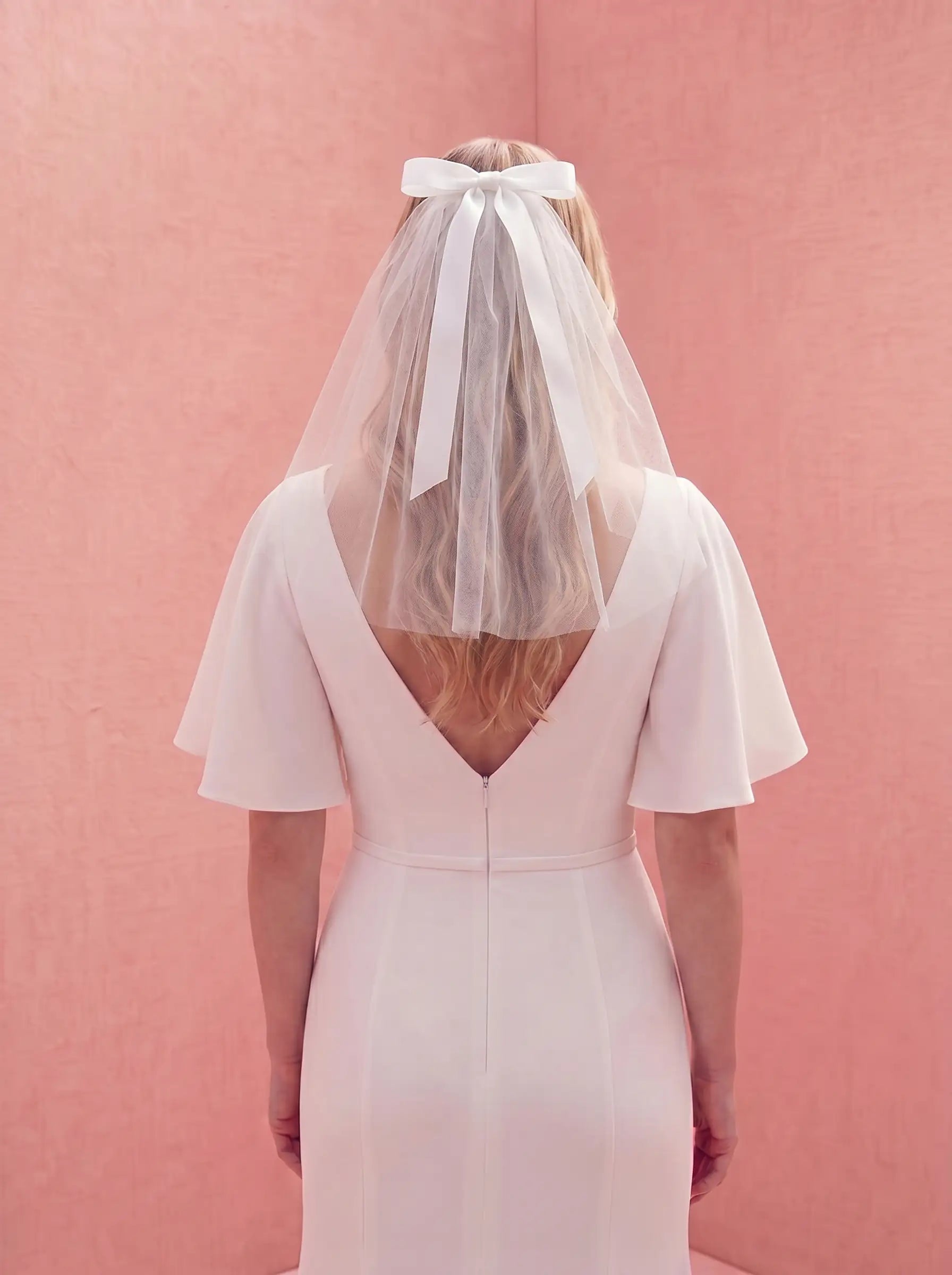 Ariana Top Bow Veil