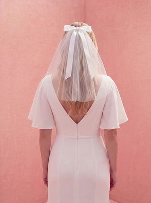 Ariana Top Bow Veil