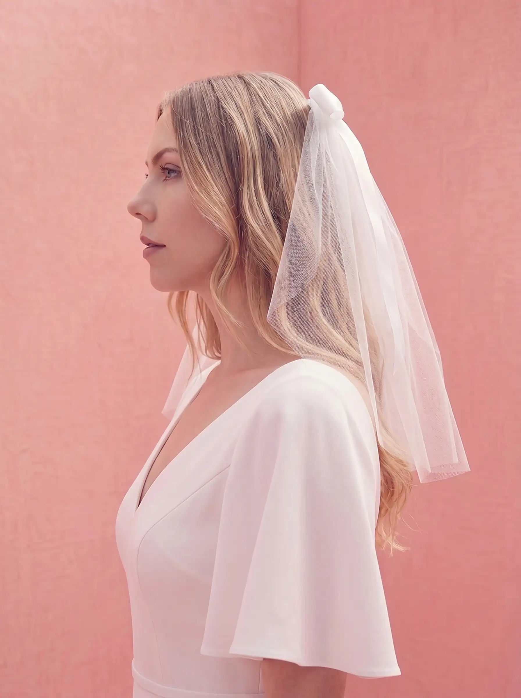 Ariana Top Bow Veil