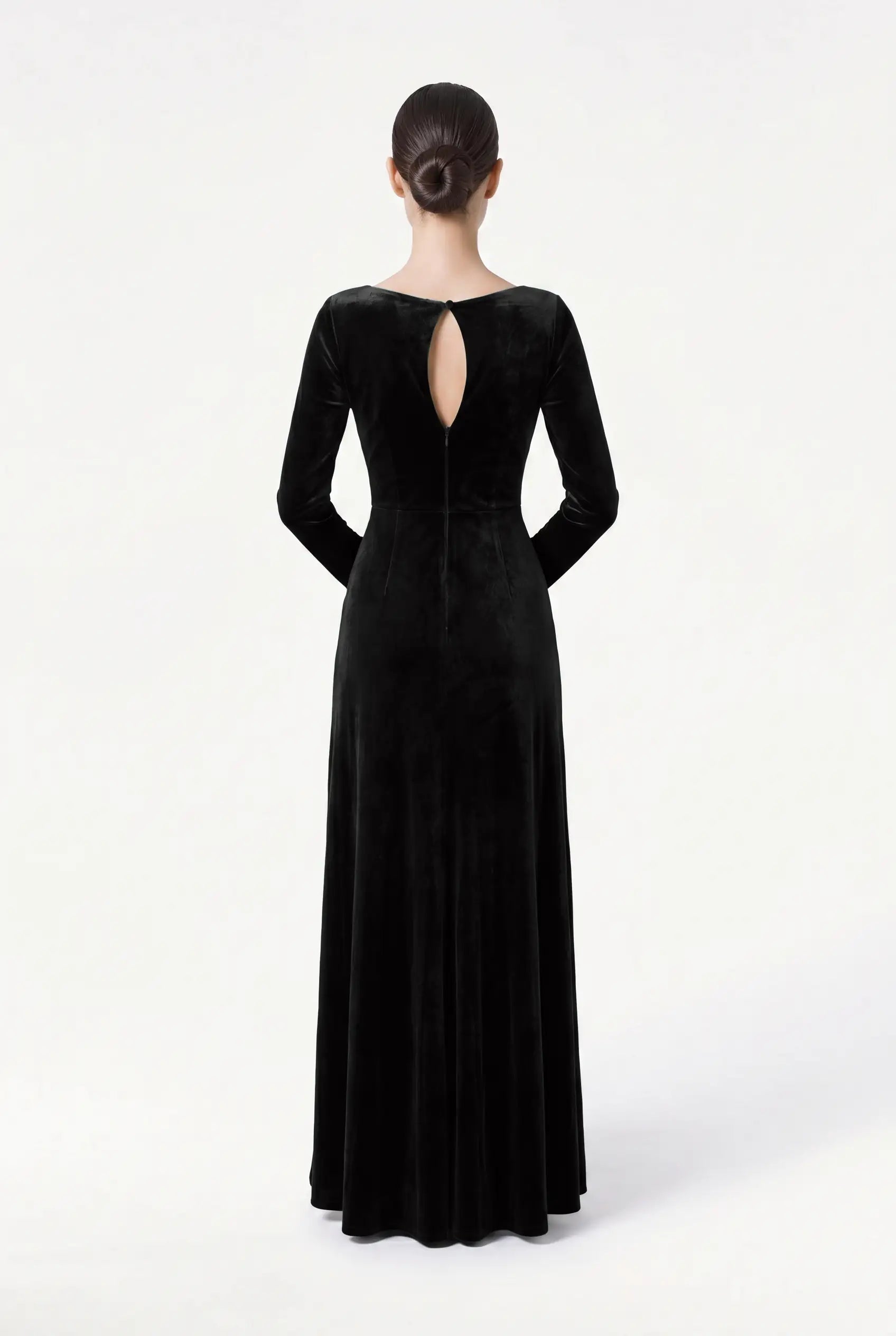 Camilla Velvet Long Sleeve Bridesmaid Dress in Black