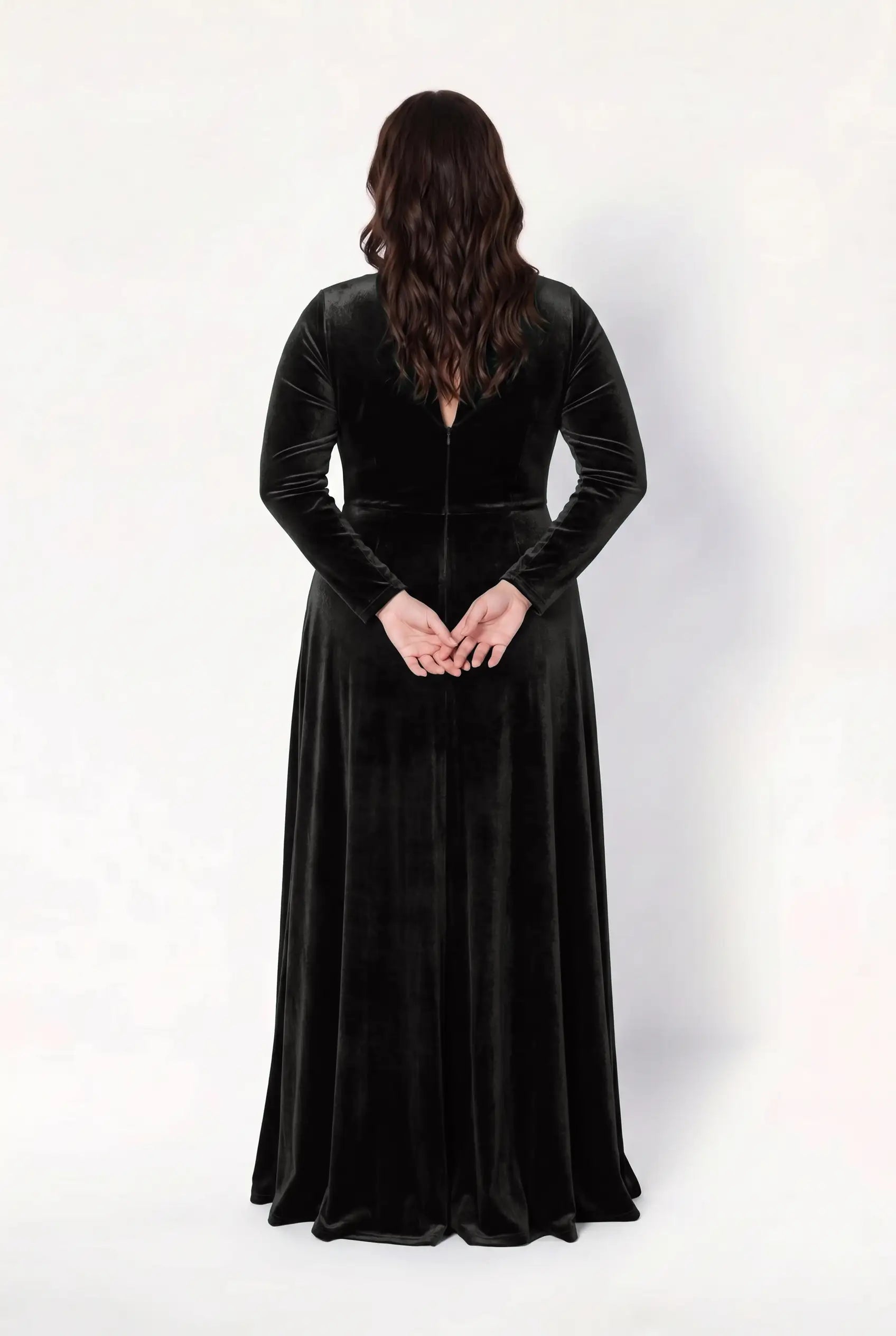 Camilla Velvet Long Sleeve Bridesmaid Dress in Black
