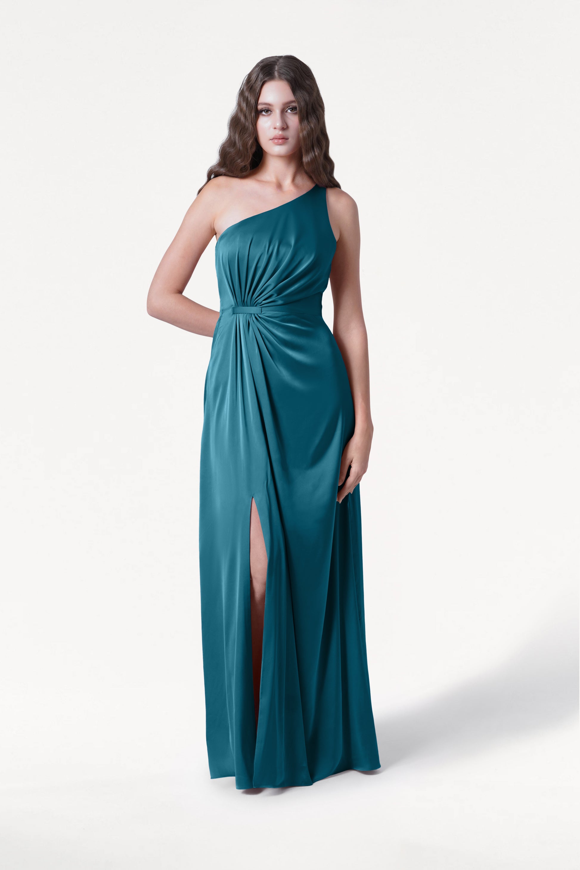 TH&TH Greta One Shoulder Bridesmaid Dress In Emerald Dawn Satin TH&TH Greta One Shoulder Bridesmaid Dress In Emerald Dawn Satin