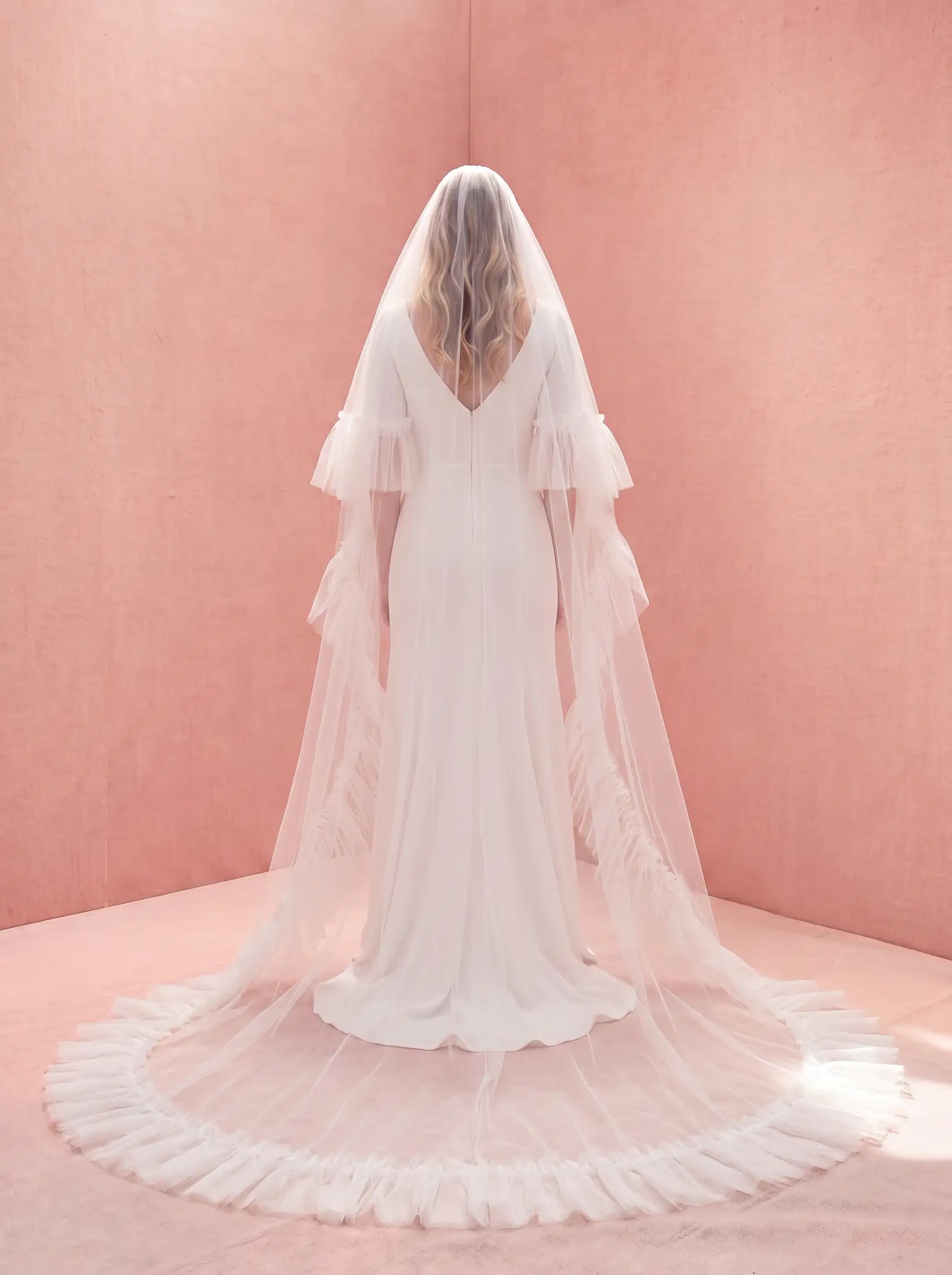 Lola Ruffle Edge Veil