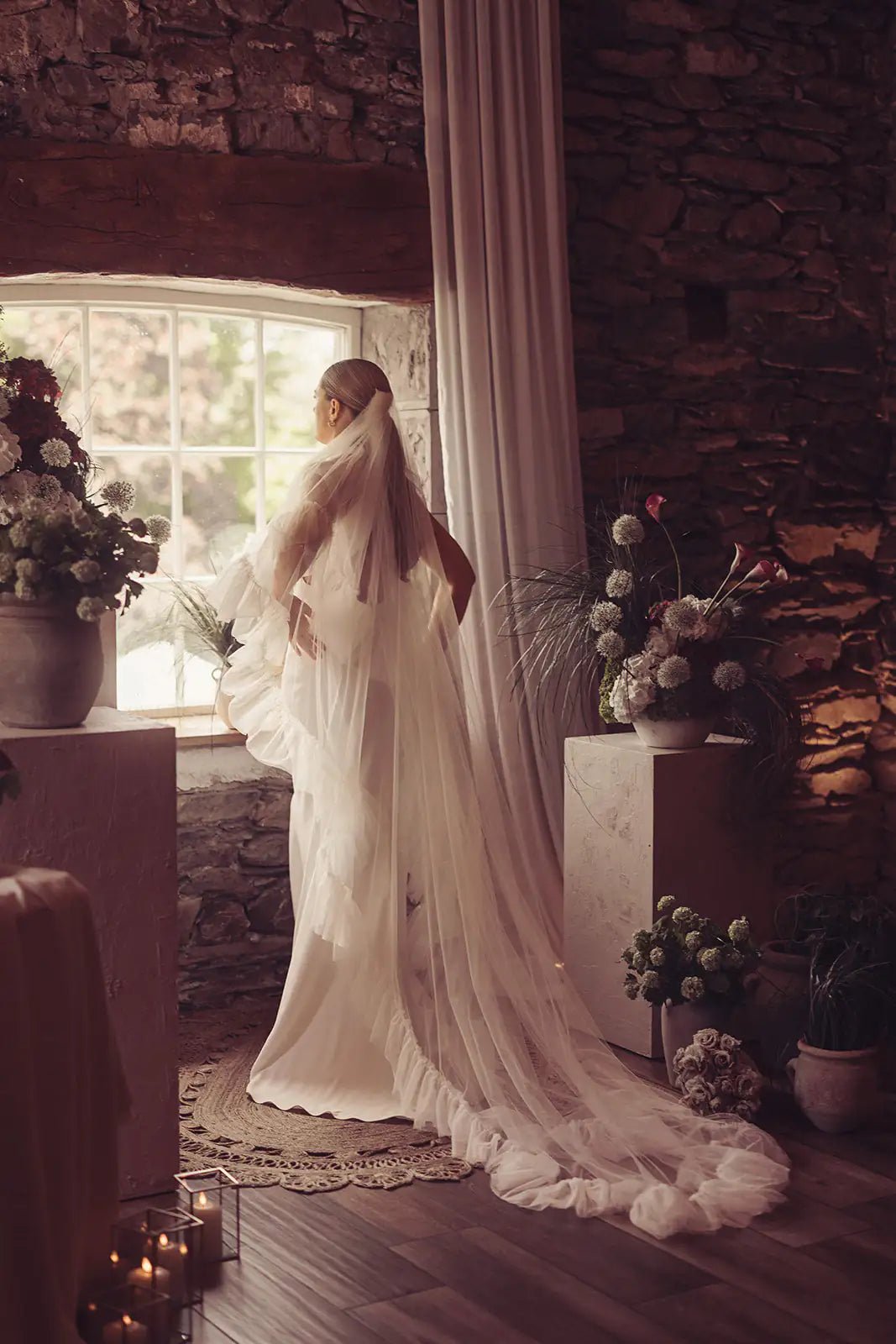 Lola Ruffle Edge Veil