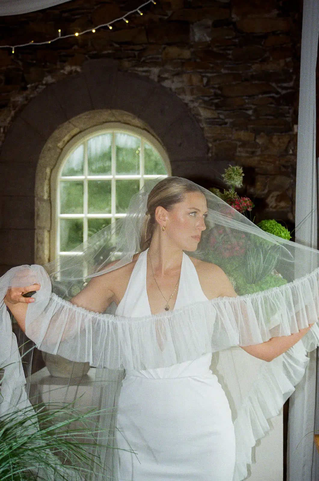 Lola Ruffle Edge Veil