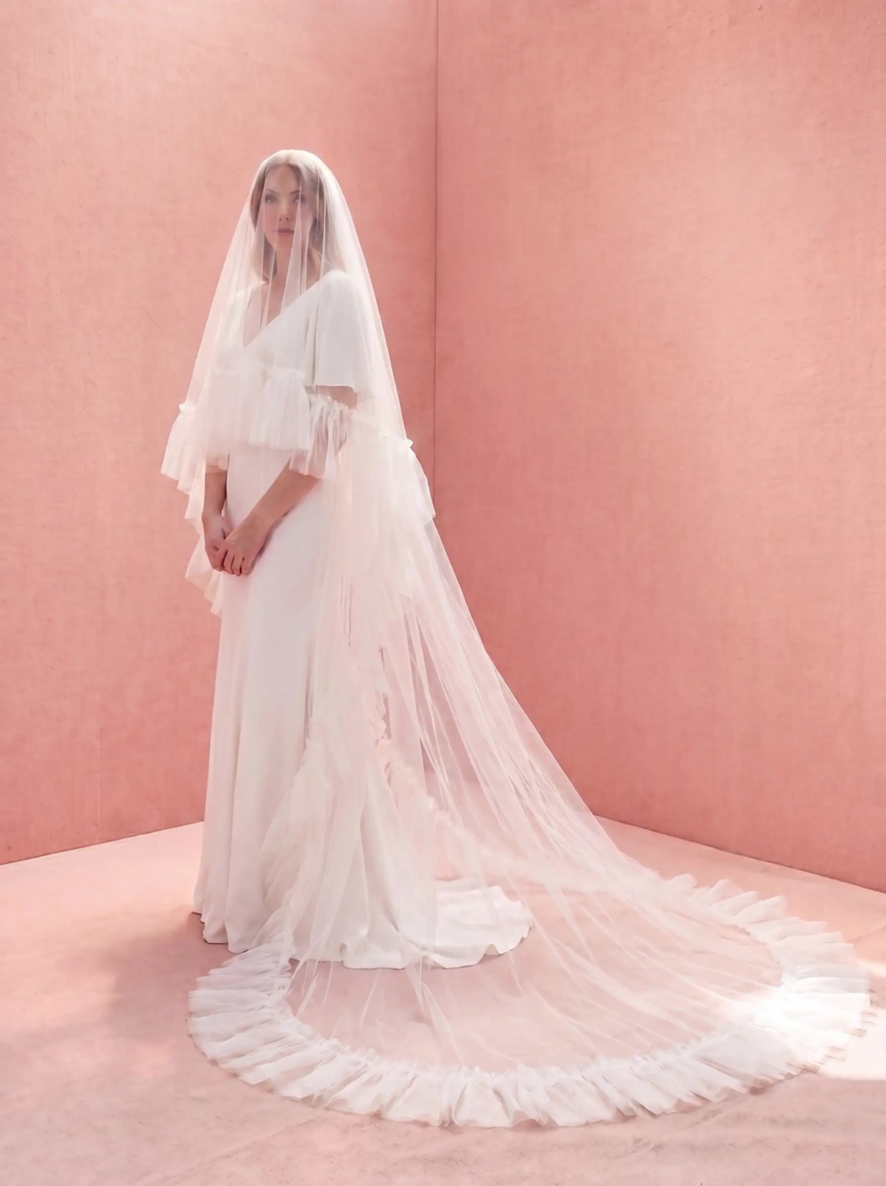 Lola Ruffle Edge Veil