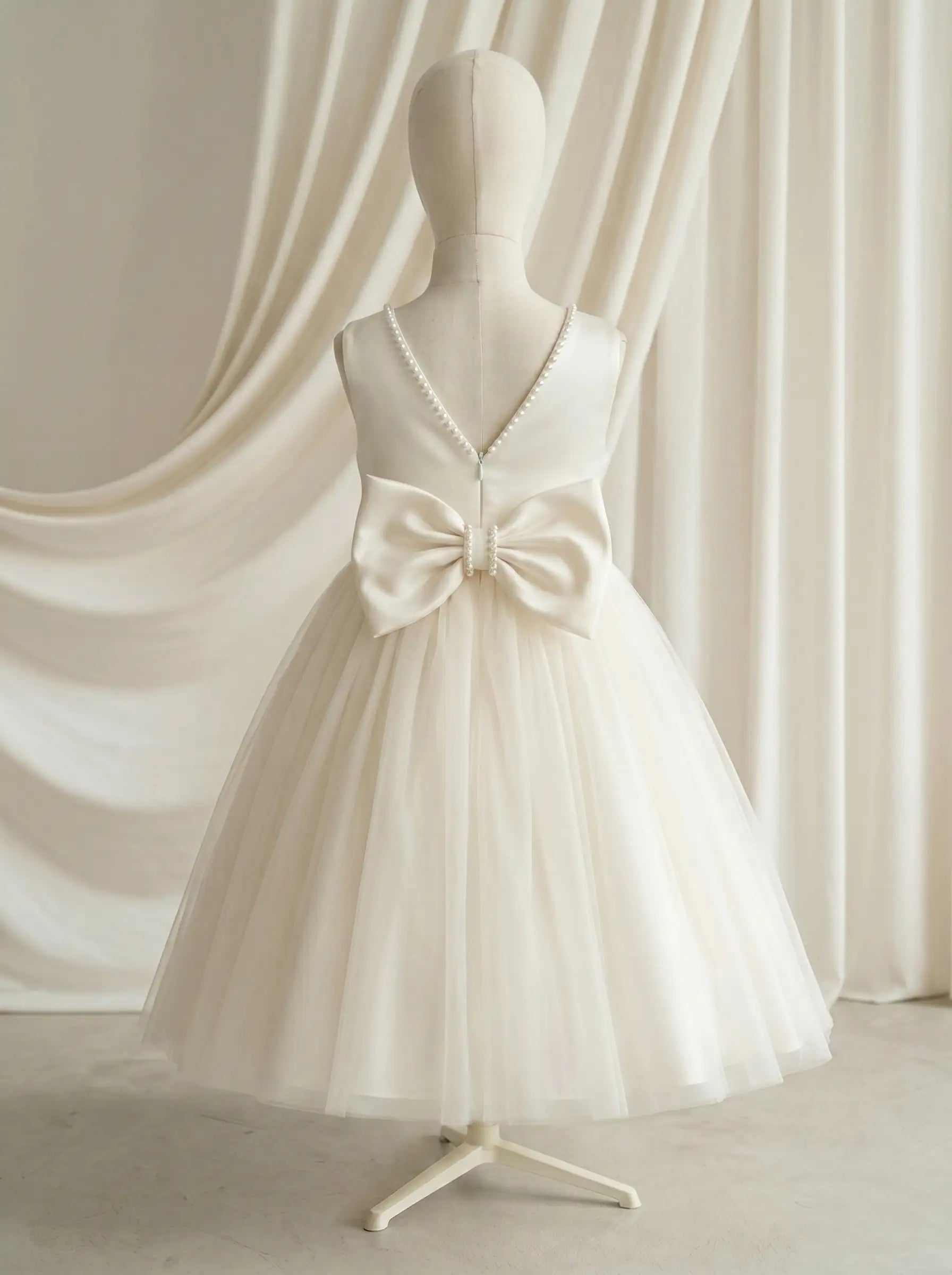 Lulu Flower Girl Dress in Ivory