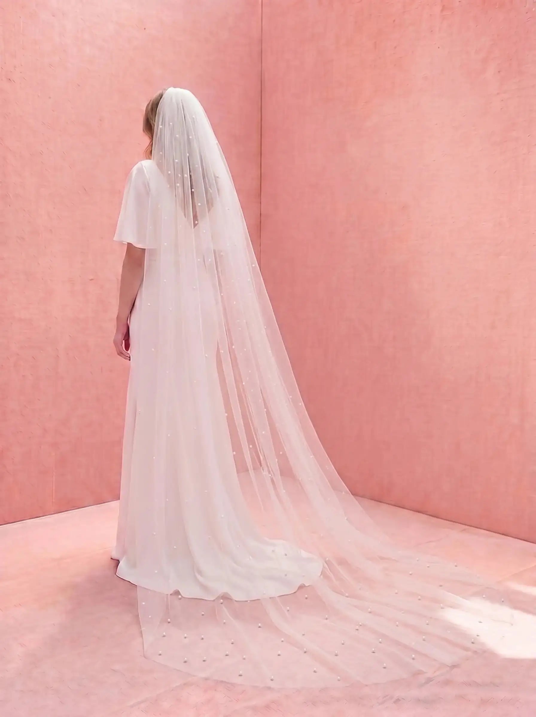 Muse Pearl Scatter Veil