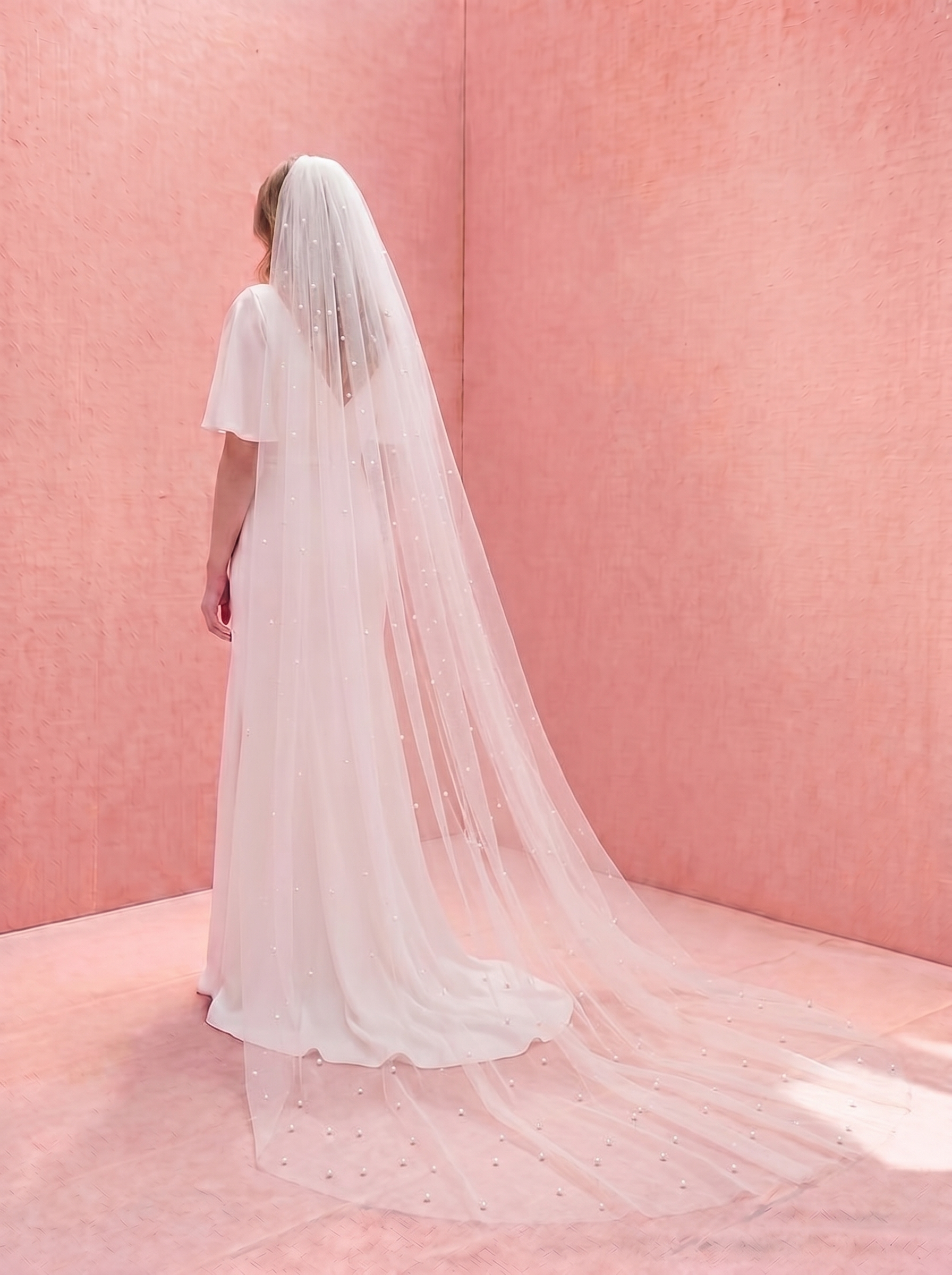 Muse Pearl Scatter Veil