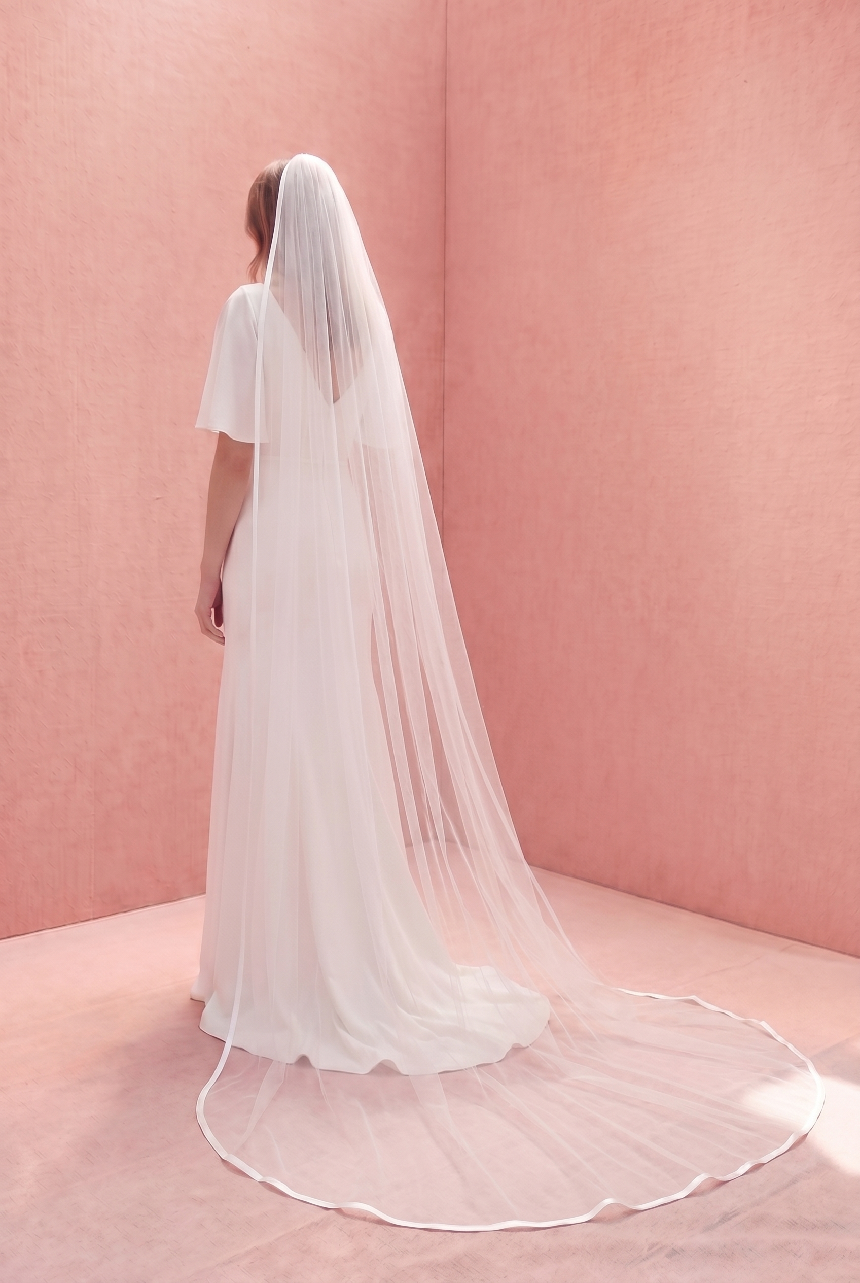 Layla Satin Ribbon Edge Veil